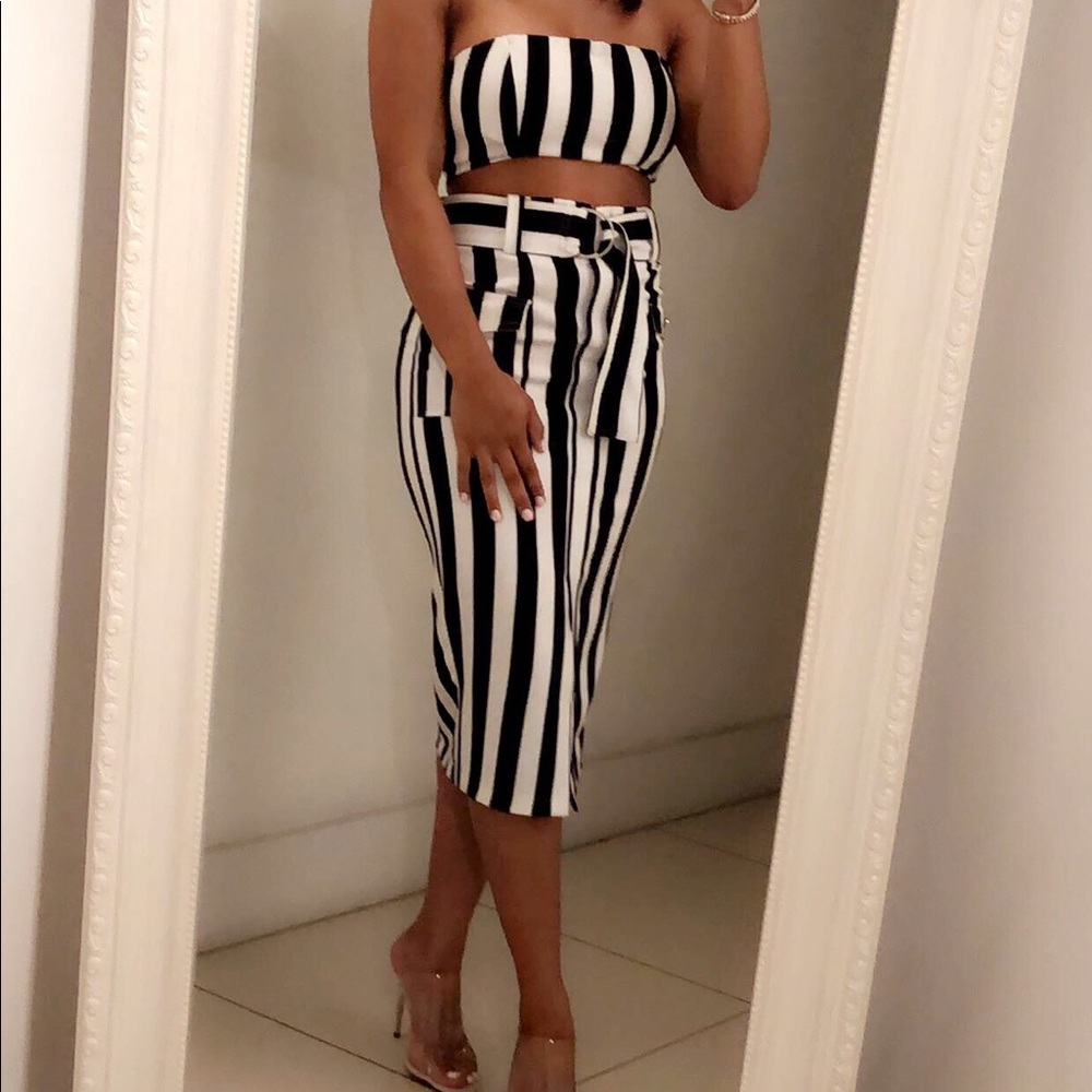Two piece set.